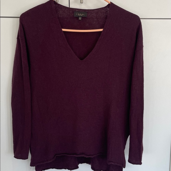 😊 _Babaton Wool Linen Blend V-Neck Sweater - Deep Burgundy  • Size Small - Picture 4 of 15